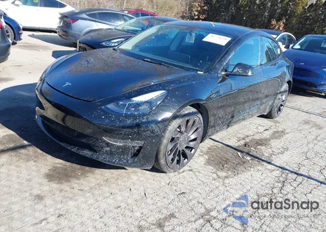 2021 Tesla Model 3 Performance Dual Motor All-Wheel Drive z USA, uszkodzony, nr VIN 5YJ3E1EC5MF090518
